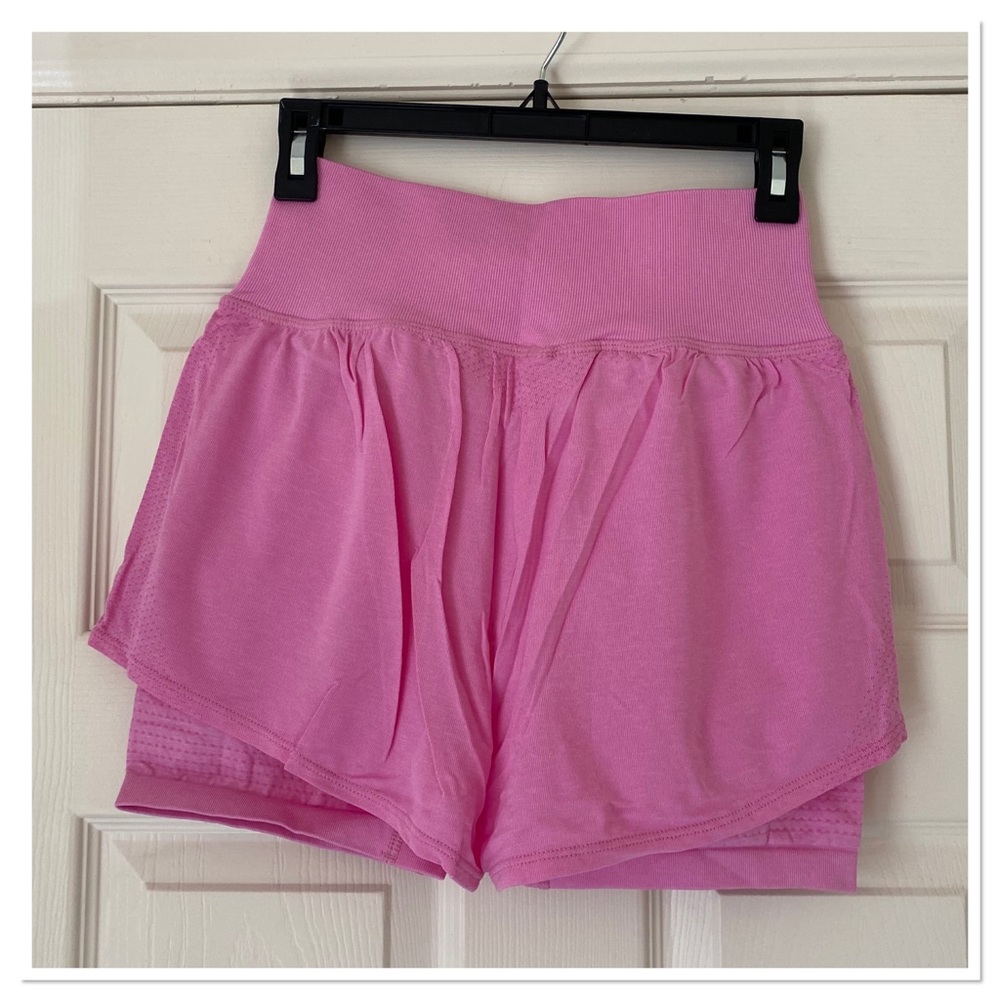 Gymshark Women’s Vital Seamless 2.0 2-In-1 Pink Shorts